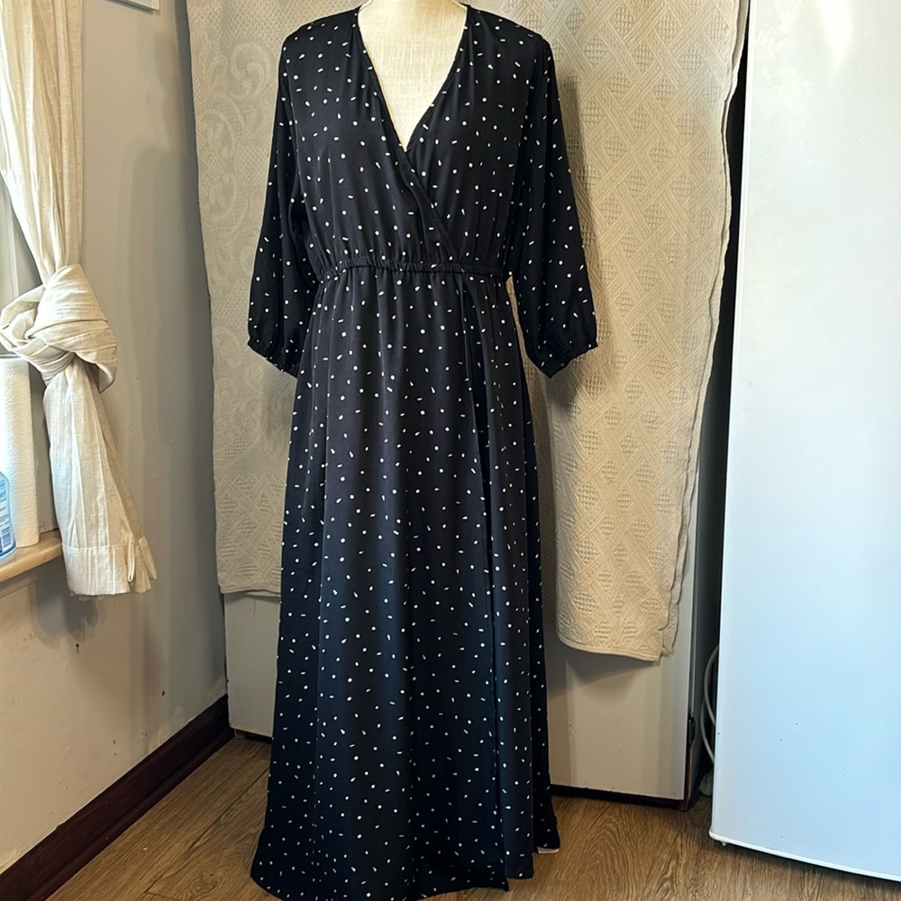No tag maxi dress with slitted skirt